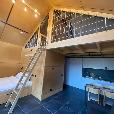 Chalet Mayak модульні будиночки в яблуниці